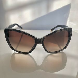 Sunglasses w/case